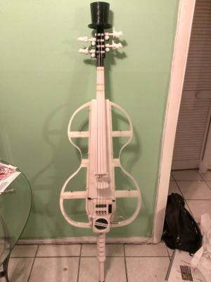 IMG_20151001_194519.jpg (1.71 MiB) Viewed 16077 times Quite a few parts that require decently tight tolerances, such as the tuning pegs up top, and the battery compartment just above the fine tuner box.