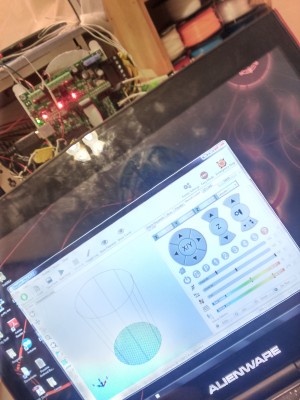 IMG_20141003_153426.jpg (1.64 MiB) Viewed 13344 times Both hotend and bed turned on yields all the lights, when the bed isn't plugged into the board.