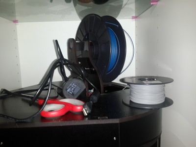 Mini spool sitting nicely on top of the printer.