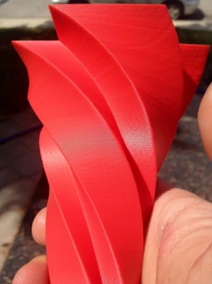 twisty_red_1i