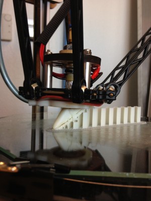 printer air manifold with compressed air line and a silicone rubber gasket cutout that squashes the hot end to isolate it from the air.
