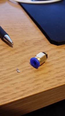 20140312_004416.jpg (4.4 MiB) Viewed 15874 times The culprit! This was the only metal piece inside the connector