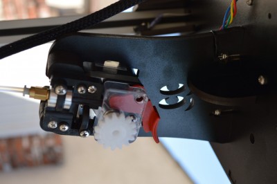 The EZStruder installed