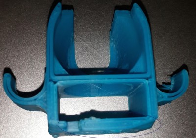 Another shot of the fan shroud, that bridge does not look too good.