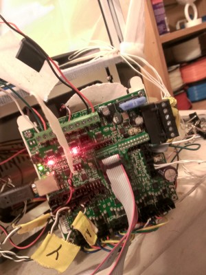 IMG_20141003_153555.jpg (1.83 MiB) Viewed 13800 times This is when the bed is connected, and Repetier has signaled the bed to turn on. No light :(